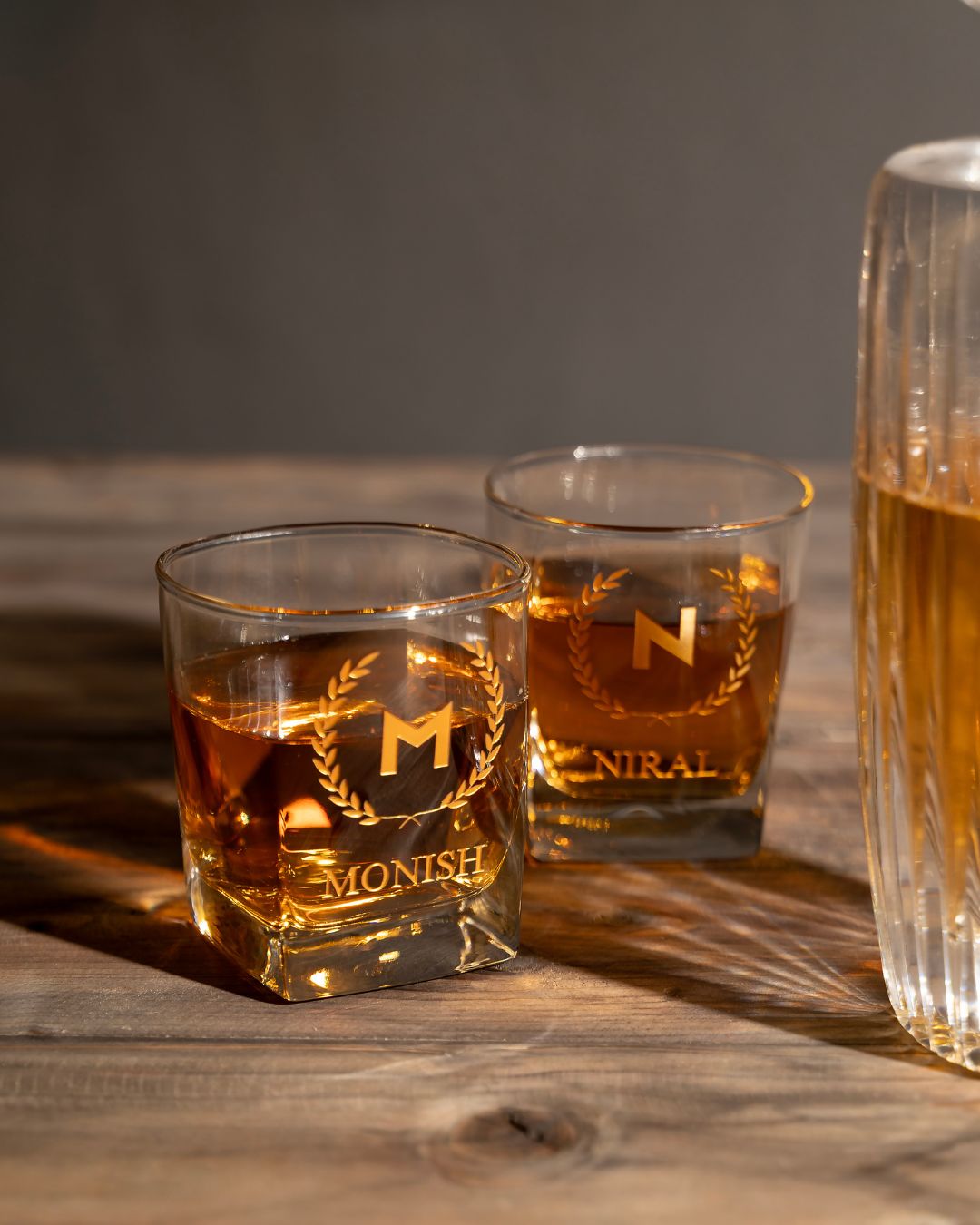 Personalized whisky glass (set of 2): engraved 'M' and MONISH